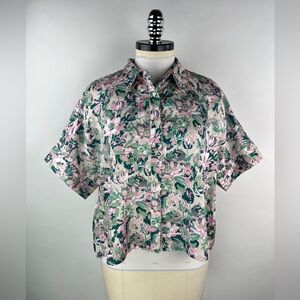 💚 3387. Floral Button Front Top